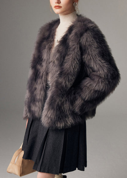 DIY Graue Oversize-Mäntel aus Kunstfuchspelz mit Batikmuster für den Winter