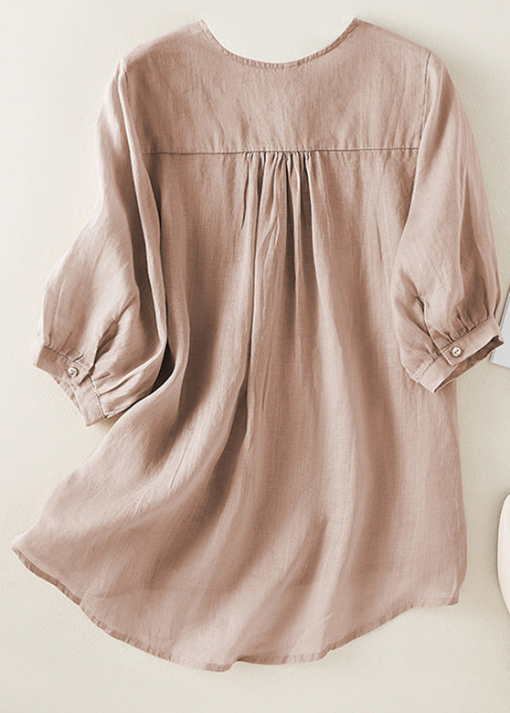 Top de lino con cuello en V bordado en color naranja, diseño bajo y alto, media manga