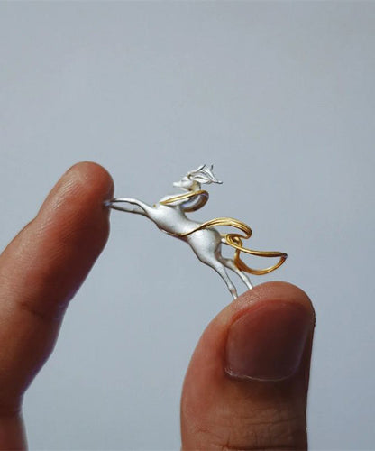 Collar con colgante de ciervo de nueve colores en plata de ley y seda, hecho a mano