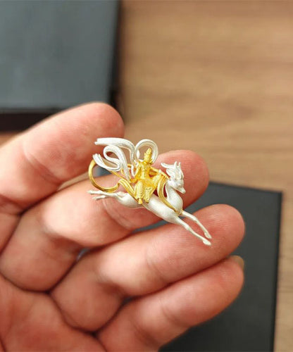 Collar con colgante de ciervo de nueve colores en plata de ley y seda, hecho a mano