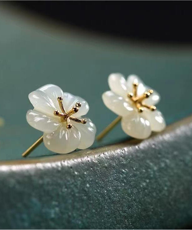 Pendientes DIY de flor de ciruelo con incrustaciones de jade y plata de ley blanca dorada