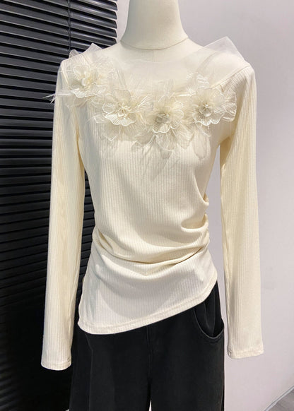 DIY Gelbe Baumwollhemden mit Cut-Out-Schultern und Blumenmuster für den Frühling