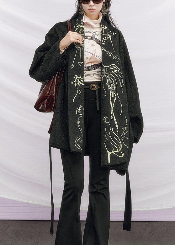 Abrigos de lana gris oscuro con bolsillos y lazo en la cintura bordados