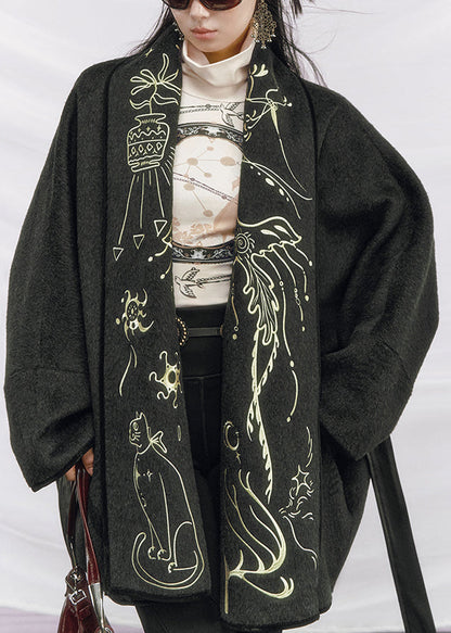 Abrigos de lana gris oscuro con bolsillos y lazo en la cintura bordados