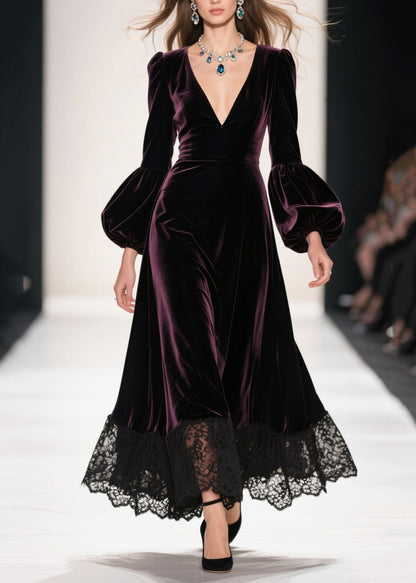 Vestido largo de terciopelo de seda con patchwork morado opaco, escote en V profundo y mangas farol