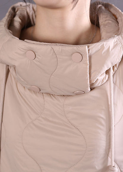 Elegantes beiges Patchworkkleid mit Kapuze und feiner Baumwolle