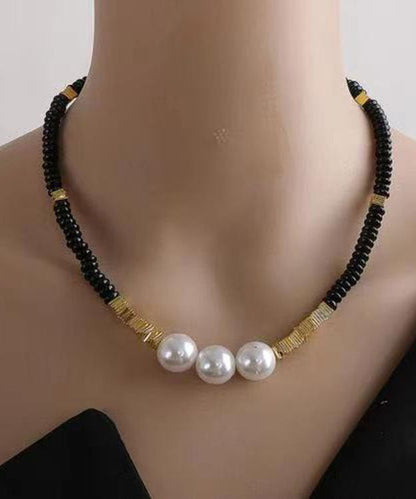 Elegante collar de cuentas adornadas con perlas de aleación negra