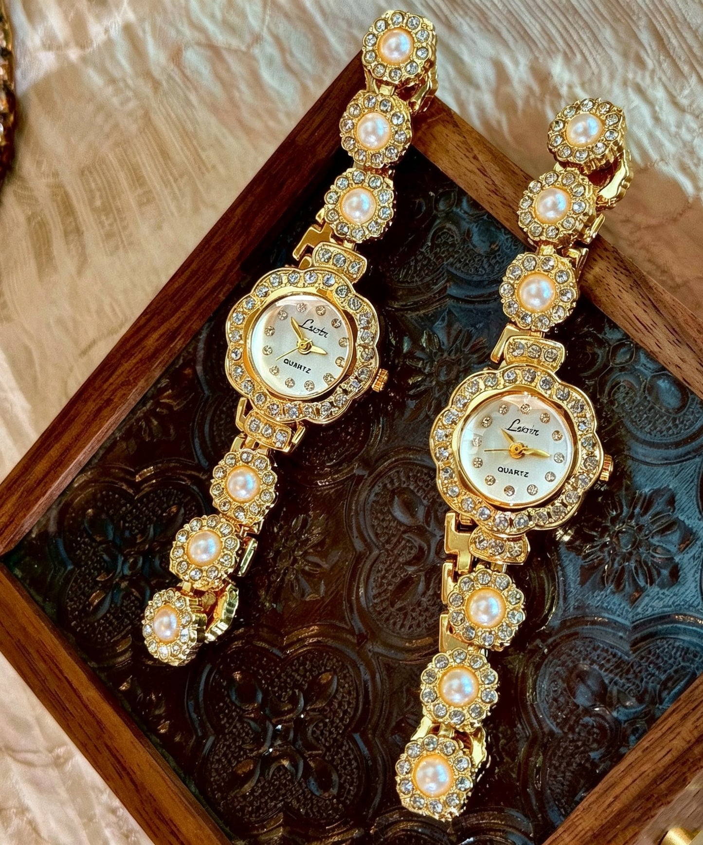 Elegant Gold Stainless Steel Zircon Floral Pearl Watches