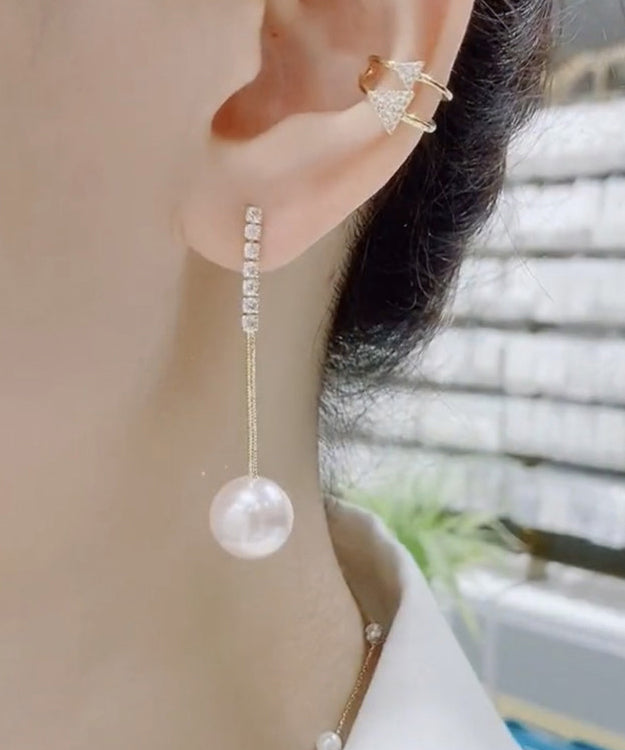 Elegantes pendientes colgantes con borlas de perlas y circonitas doradas en plata de ley