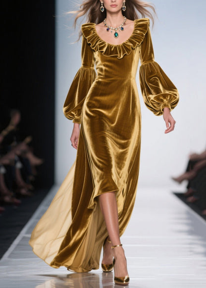 Elegante vestido de fiesta de terciopelo de seda con volantes dorados y mangas farol