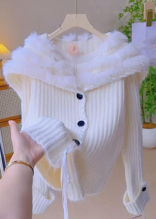 Elegante graue Fuchskragen-Knopf-Patchwork-Strickmäntel Winter