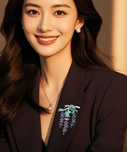 Elegante Broschen mit lila Kupfer-Zirkonia-Quaste und Glyzinienmotiv