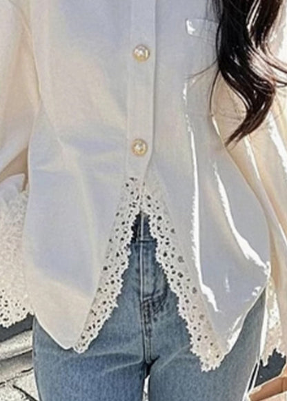 Camisa elegante de algodón blanca con cuello Peter Pan y botones de encaje para primavera