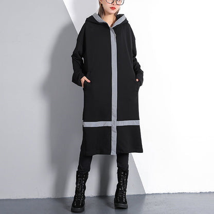 Elegantes schwarzes Plus Size Reisekleid mit Taschen und feiner Kapuze aus Baumwollmischung