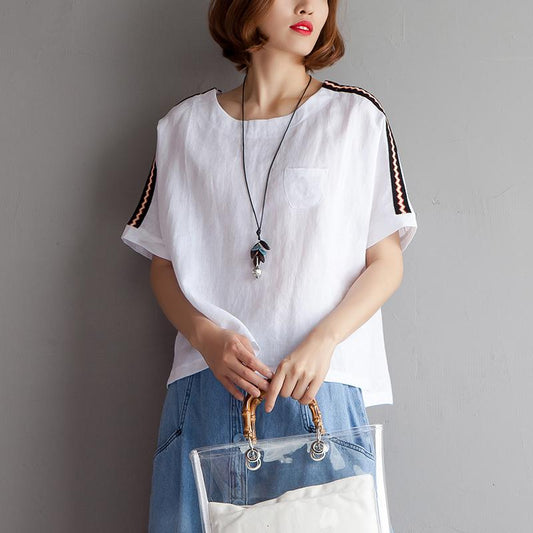 Elegante Bluse aus Baumwollleinen in Übergröße, High-Low-Saum, kurzärmelige weiße Sommerbluse