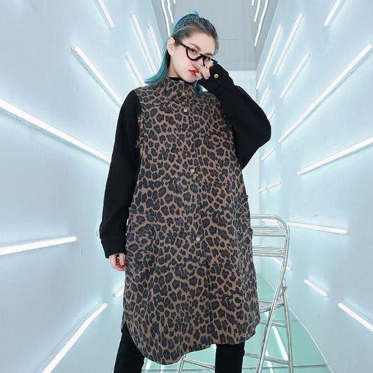 Eleganter Mantel mit Blumenmuster Locker sitzender Stehkragenmantel Neuer langer Mantel mit Patchworktaschen