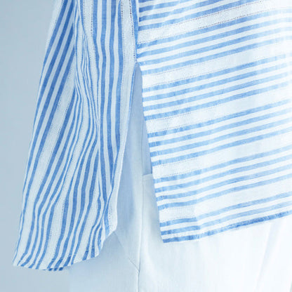 Elegante hellblau gestreifte Baumwoll-Kranich-Oberteile Boho Wardrobes Kapuzen-Baggy-Low-High-Design-Blusen