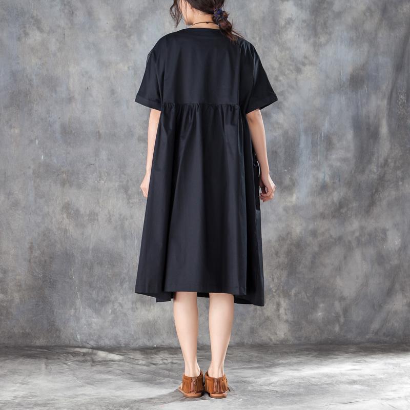 Elegante lange Baumwollkleider Locker sitzendes, lockeres Kurzarm-Plissee-Kleid mit Rundhalsausschnitt in Schwarz