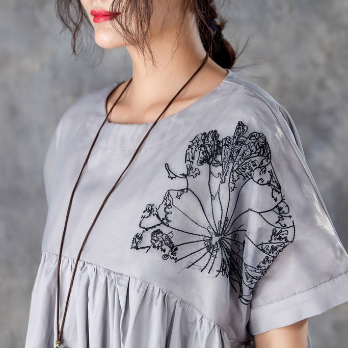 Elegante lange Baumwollkleider Locker sitzendes, lockeres Kurzarm-Plissee-Kleid mit Rundhalsausschnitt in Schwarz