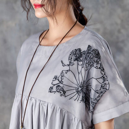 Elegante lange Baumwollkleider Locker sitzendes, lockeres Kurzarm-Plissee-Kleid mit Rundhalsausschnitt in Schwarz