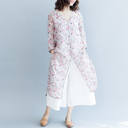 Elegantes, langes Kleid aus Baumwollmischung mit rosa Aufdruck, trendiges Plus-Size-Kleid mit V-Ausschnitt und seitlicher Öffnung, Boutique-Kleid mit Dreiviertelärmeln