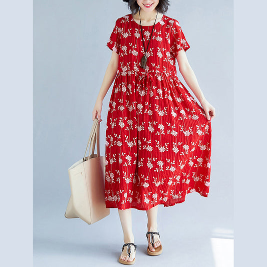 Elegantes rotes Midi-Kleid aus Baumwollmischung. Locker sitzende Reisekleidung. Neues kurzärmliges Kleid mit Kordelzug