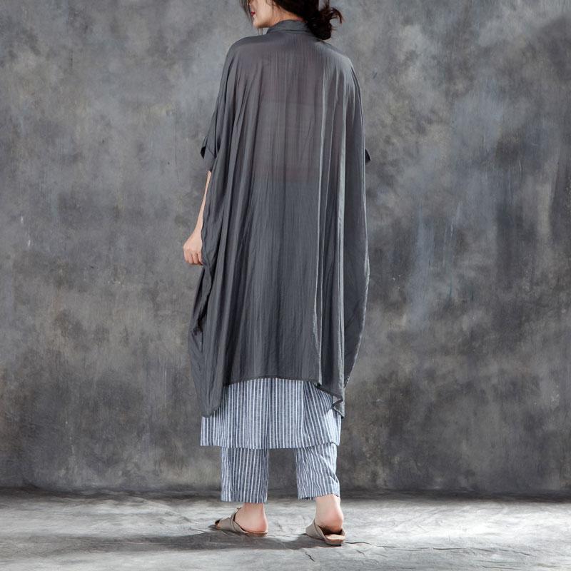 Elegantes Sommer-T-Shirt aus Baumwollmischung in Übergröße, einreihig, kurzärmlig, lockere, unregelmäßige graue Bluse