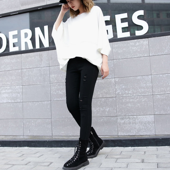 Eleganter weißer Midi-Baumwollpullover Locker sitzendes Baumwoll-T-Shirt lässige Fledermausärmel lockere Taille Baumwollkleidung
