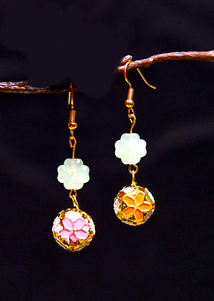 Pendientes colgantes circulares de oro de 14 quilates con diseño asimétrico de moda