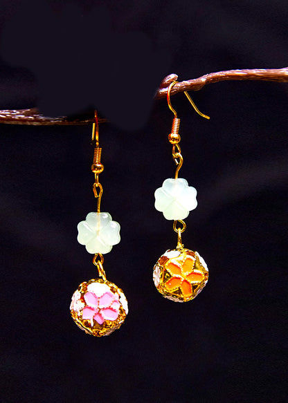 Pendientes colgantes circulares de oro de 14 quilates con diseño asimétrico de moda