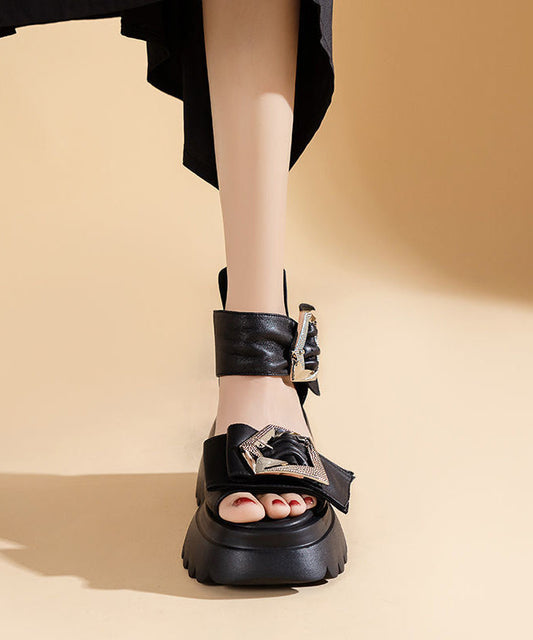 Modische schwarze Sandalen mit Reißverschluss und Schnallenriemen, klobige Sandalen