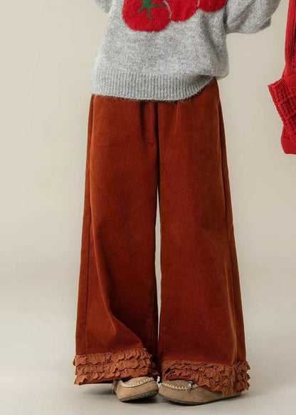 Pantalones rectos de pana oversize con volantes en rojo ladrillo de moda para primavera