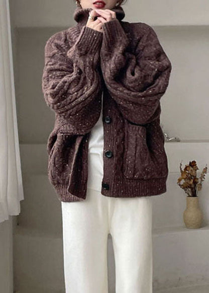 Modischer schokoladenbrauner Wintermantel mit Peter-Pan-Kragen und Knöpfen