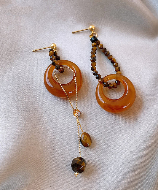 Pendientes asimétricos con borlas y cuentas de plata de ley dorada de moda con café