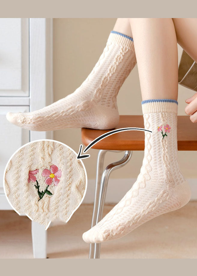 Modische Jacquard-Baumwollsocken mit Stickereien und mittlerer Wadenlänge