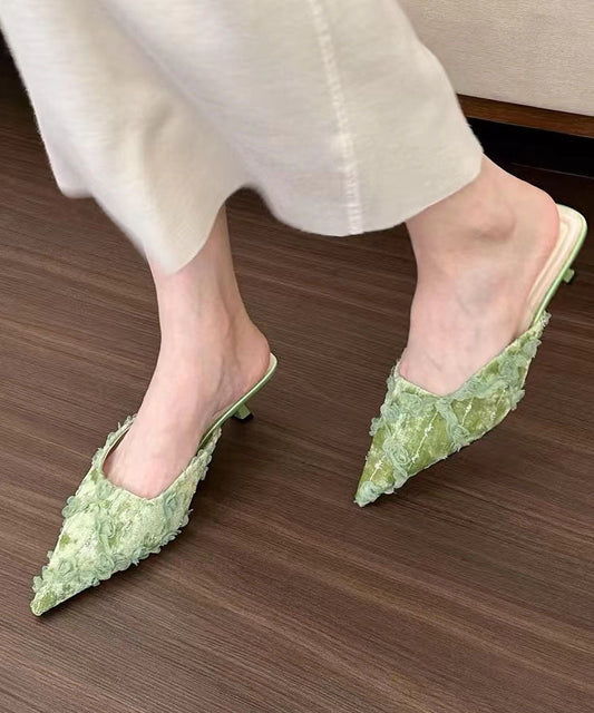 Modische Sandalen mit Blumenmuster und spitzer Zehenpartie in Grün