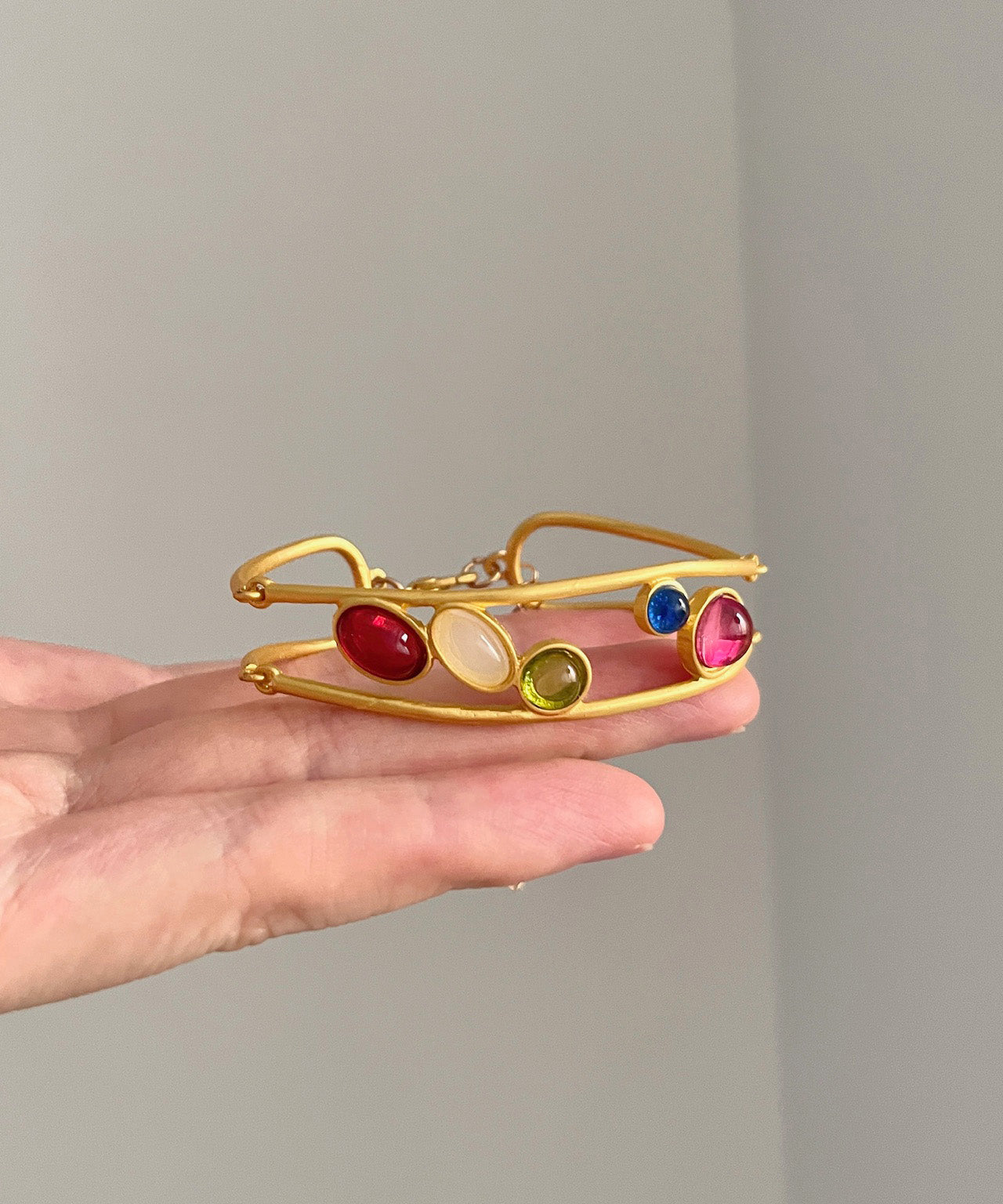 Pulsera de aleación de cobre y oro con diamantes ahuecados