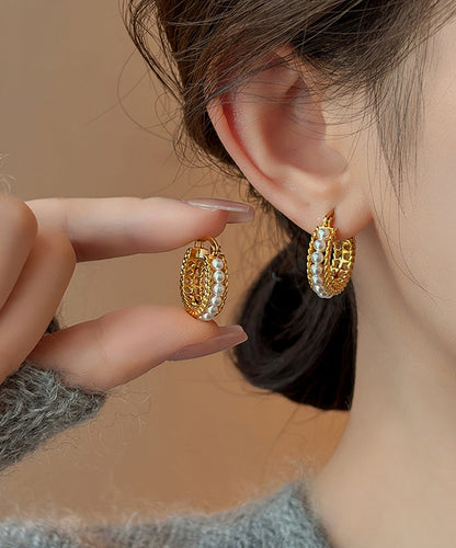 Pendientes de aro con perlas doradas y cobre dorado
