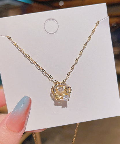 Collar con colgante de corona de circonitas doradas de acero inoxidable de moda