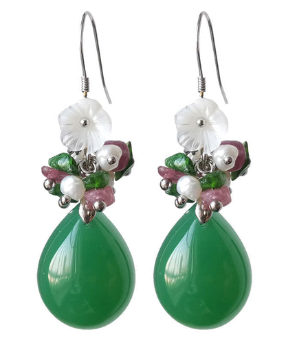 Pendientes colgantes de plata verde con incrustaciones de concha, flor de calcedonia y perla.
