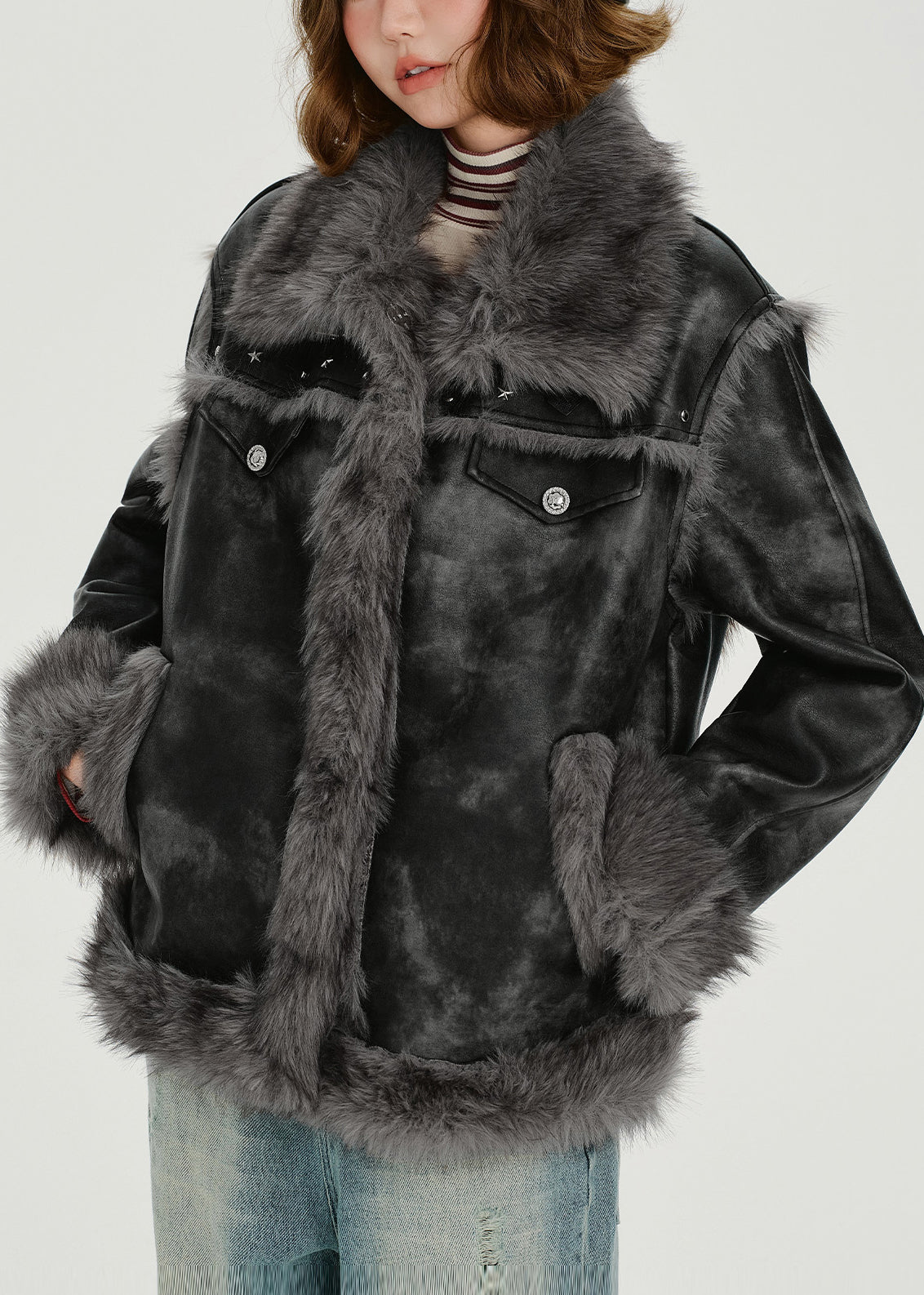 Modische graue Oversize-Kunstlederjacken im Batik-Look für den Winter