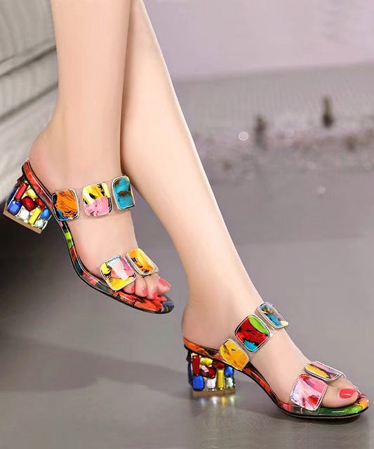 Moderne Sandalen mit mehrfarbigem Muster, Blockabsatz und Peep-Toe