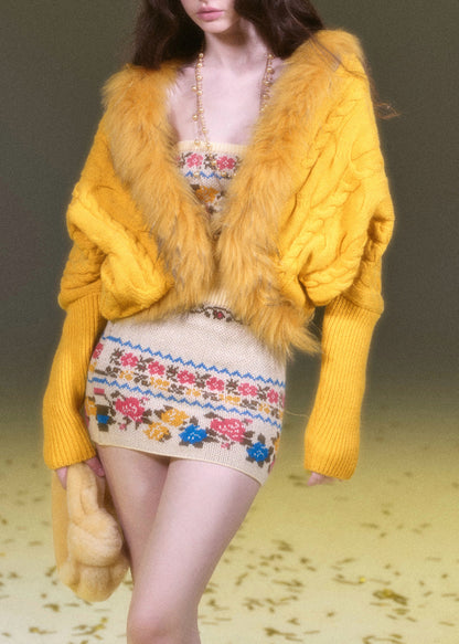 Cárdigan de punto de algodón con cuello de piel morado y patchwork con mangas farol