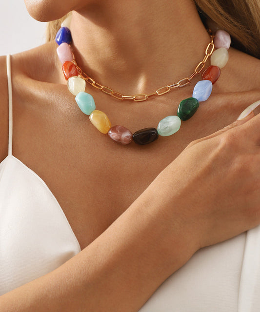 Collar de cuentas de resina de aleación arcoíris de doble capa con cuentas gratificadas