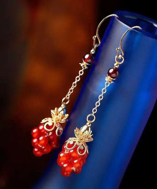 Pendientes colgantes de ágata y granate dorados en plata de ley roja