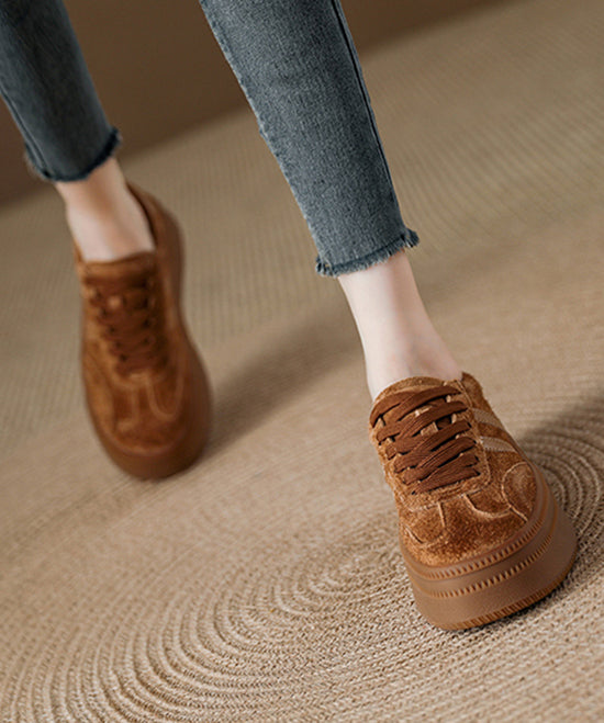 Modische rote Wildleder-Plateau-Ballerinas mit Schnürung