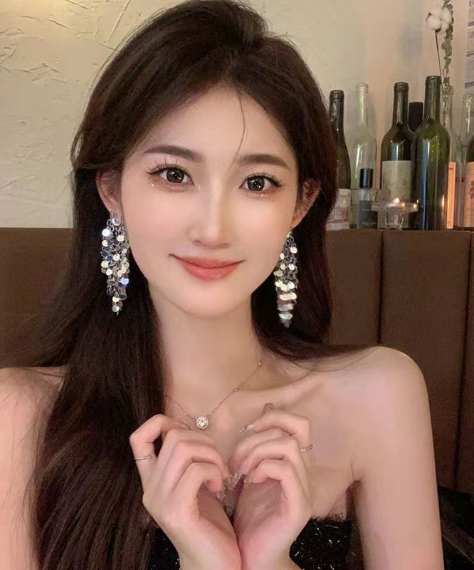 Pendientes colgantes con borlas de lentejuelas y aleación de metal y seda de moda