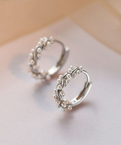 Pendientes de perlas de plata de ley con diseño de seda de moda