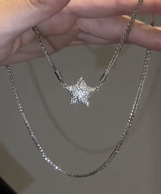 Collar con colgante de estrella de cinco puntas de circonita y plata de ley de seda de moda