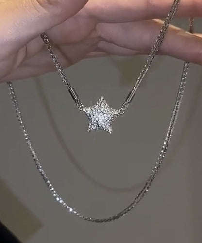 Collar con colgante de estrella de cinco puntas de circonita y plata de ley de seda de moda